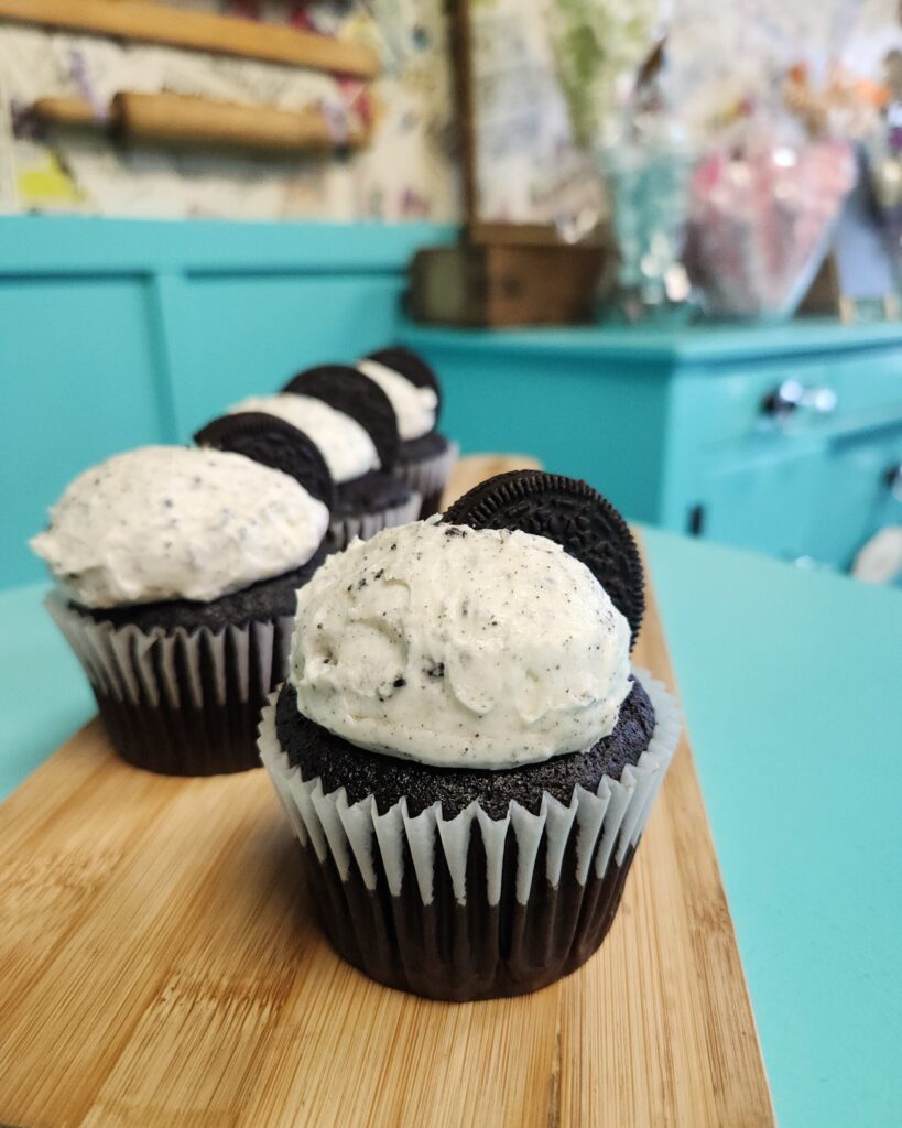 Shop vegan oreo chocolate cupcakes
